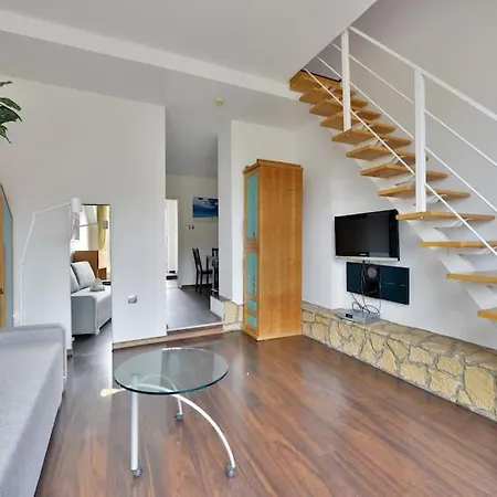 Buda Batthiany Square, 6 * Budapest