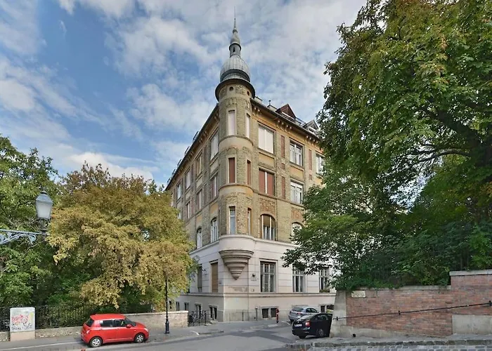 Apartmán Buda Batthiany Square, 6 *