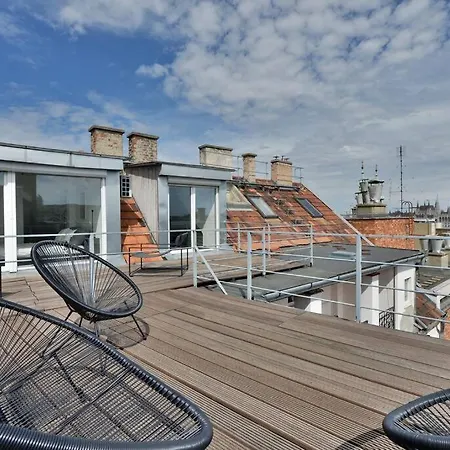 Buda Batthiany Square, 6 Budapest